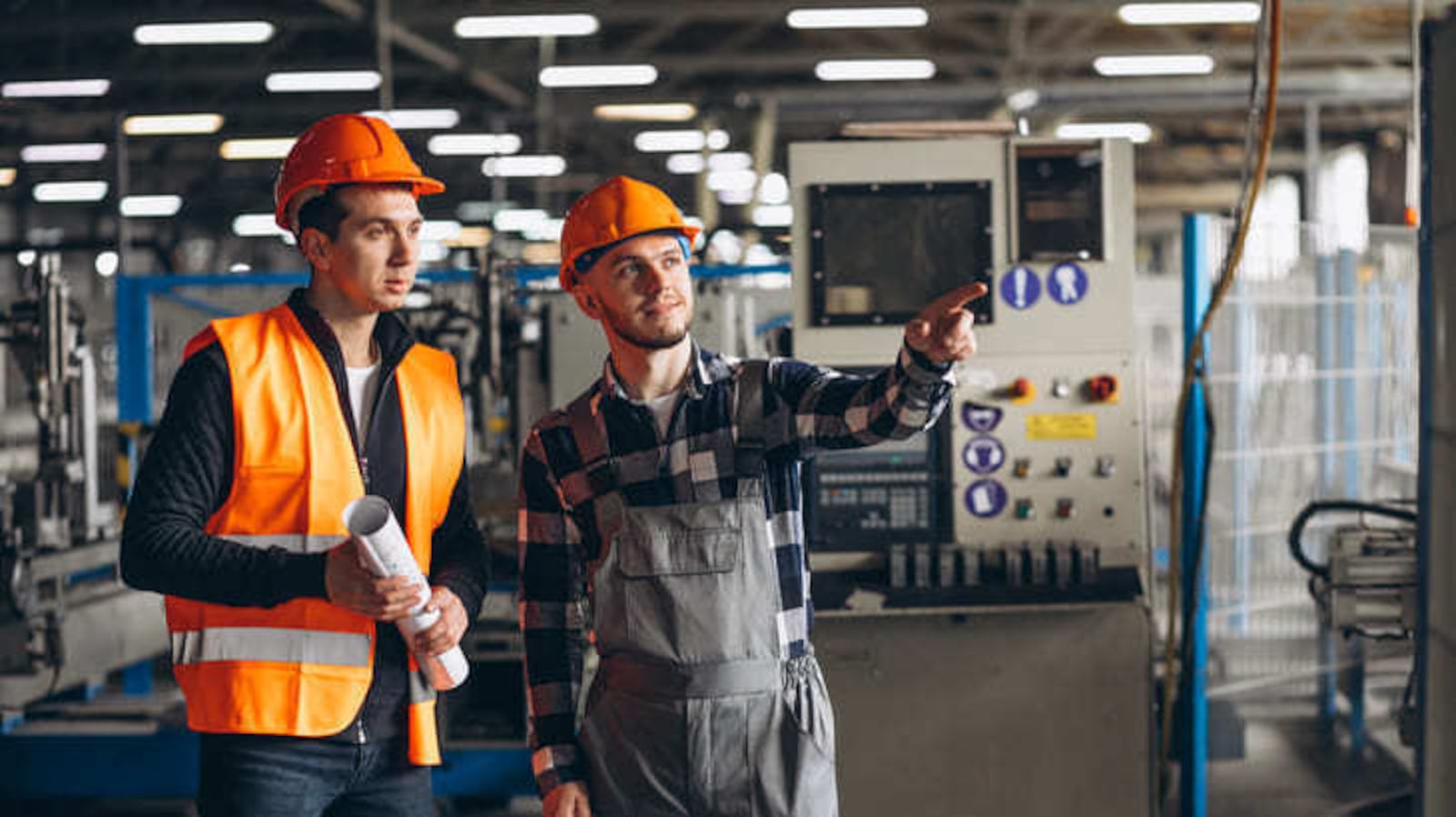 Falta a industria personal técnico de tres carreras